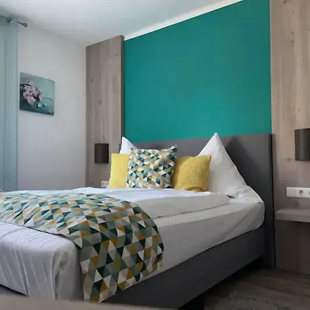 Casalino Hotel *